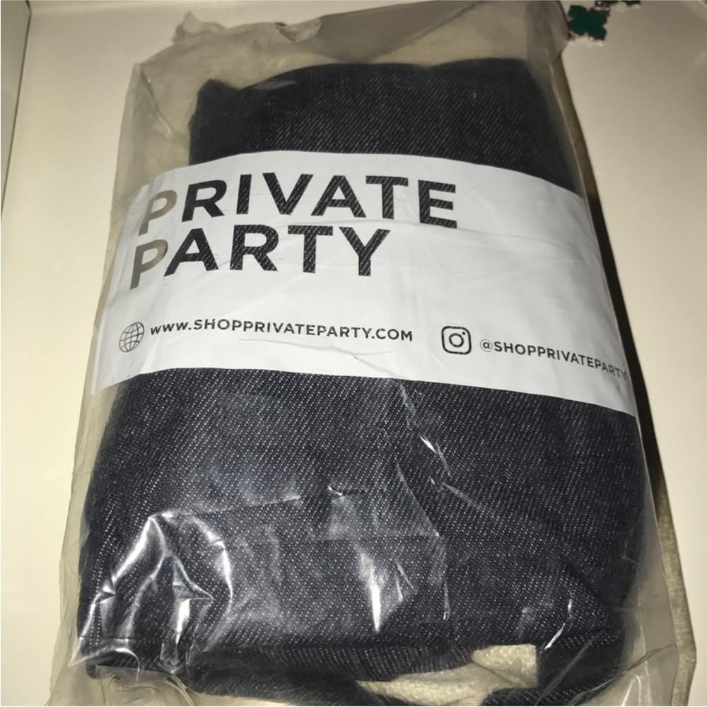 MEET ME AT THE BARRE Private Party Duffle bag - Picture 3 of 3